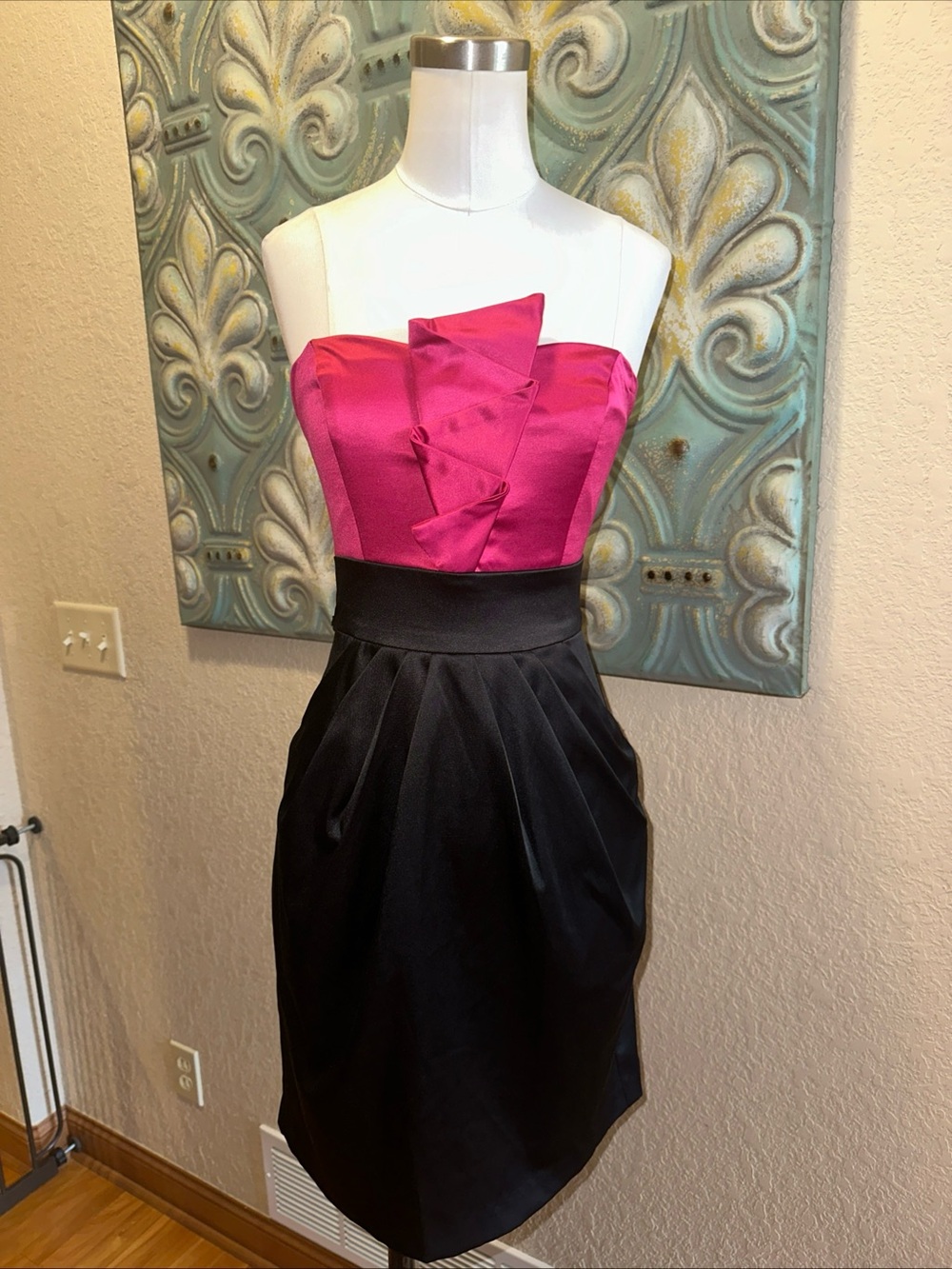 teezeMe Strapless Stretch Satin Party Dress in Black and Magenta Y2K SZ 3